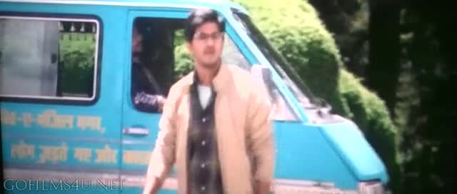 Karwaan_2018_Hindi_pDVDRip_-_Gofims4u_-004.jpg