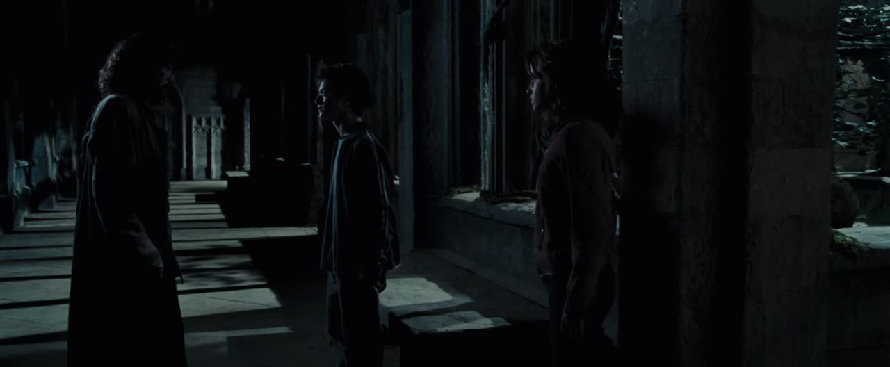 Harry Potter and the Prisoner of Azkaban 2004 720p BluRay 999MB HQ x265 10bit GalaxyRG