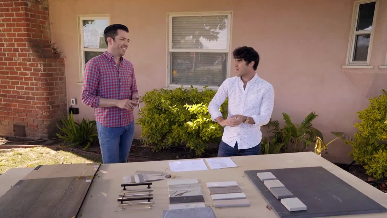 Celebrity IOU S03E05 Darren Criss Makes Over His Managers Garage 720p WEBRip x264 KOMPOST TGx