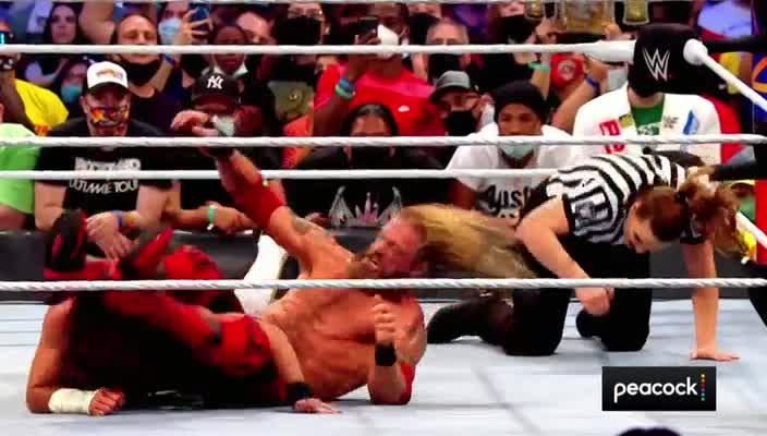 WWE Monday Night Raw 2021-08-23 Screen Shot 2