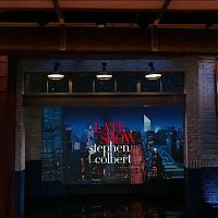 Stephen.Colbert.2021.10.06.Bret.Baier.720p.WEB.H264-JEBAITED[TGx]