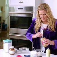 Trishas Southern Kitchen S17E04 Trisha and the Sweets Factory 720p WEBRip x264 KOMPOST TGx