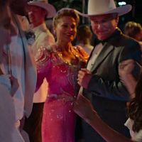 Acapulco.2021.S01E05.WEB.x264-PHOENiX