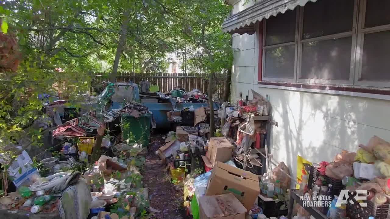 Hoarders S13E04 Carl 720p HDTV x264 CRiMSON TGx