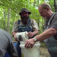 Moonshiners.S11E06.WEB.x264-PHOENiX