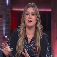 The Kelly Clarkson Show 2022 02 14 Chelsea Handler 480p x264 mSD TGx