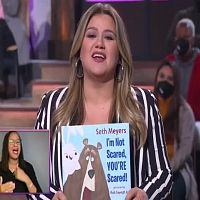 The Kelly Clarkson Show 2022 03 17 Seth Meyers 480p x264 mSD TGx