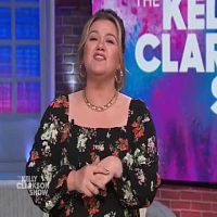 The Kelly Clarkson Show 2022 06 01 Women of Bridgerton 480p x264 mSD TGx