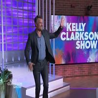The.Kelly.Clarkson.Show.2022.10.28.Josh.Duhamel.480p.x264-mSD[TGx]