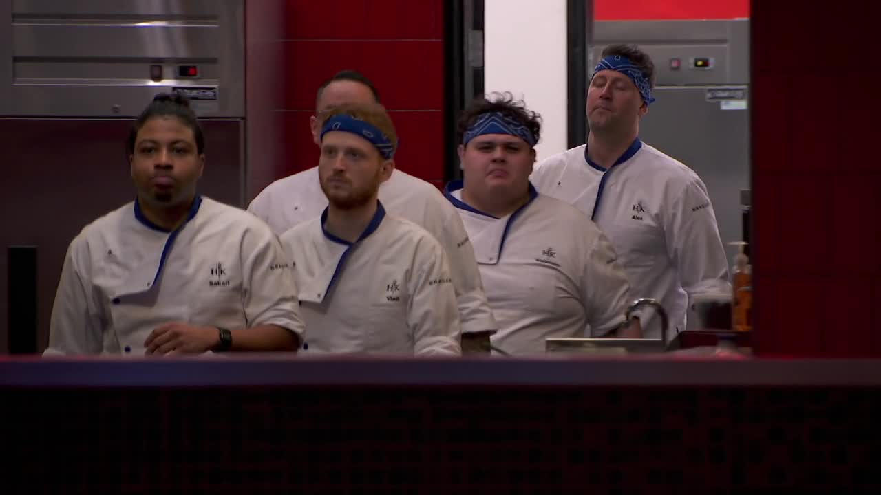 Hells Kitchen US S21E07 Wok This Way 720p NF WEBRip DDP5 1 x264 NTb TGx