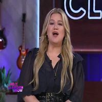 The Kelly Clarkson Show 2023 01 30 Hilary Duff 480p x264 mSD TGx