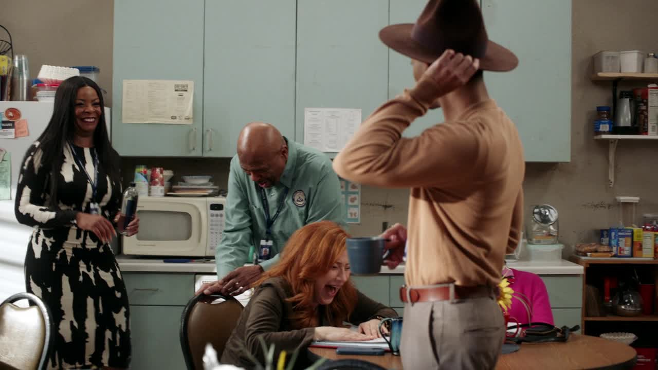 Abbott Elementary S02E18 Teacher Appreciation 720p AMZN WEBRip DDP5 1 x264 NTb TGx