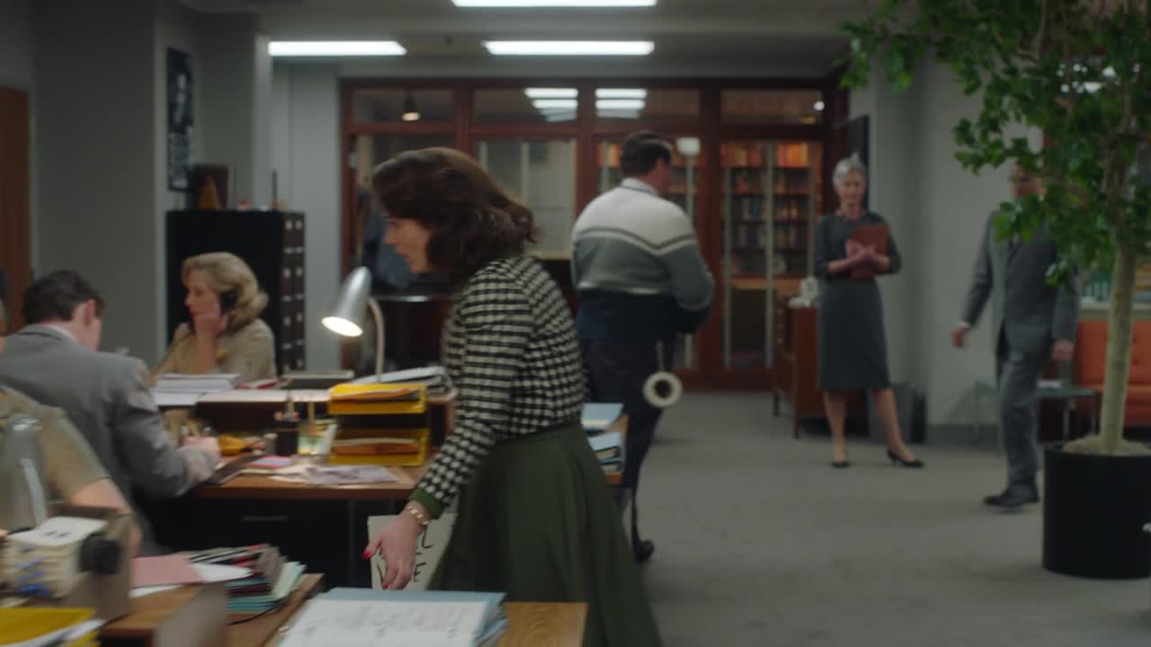 The Marvelous Mrs Maisel S05E03 Typos and Torsos 720p AMZN WEBRip DDP5 1 x264 NTb TGx