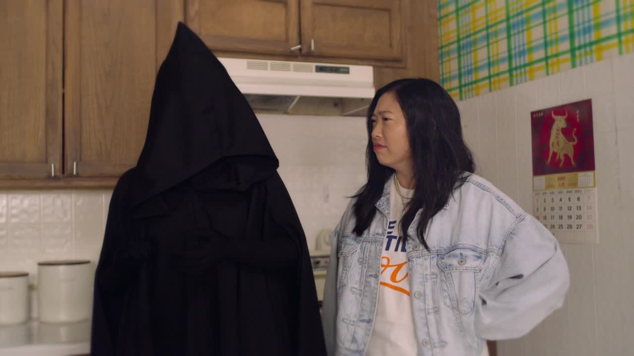 Awkwafina is Nora From Queens S03E06 Car Fished 720p AMZN WEB DL DDP2 0 H 264 NTb TGx