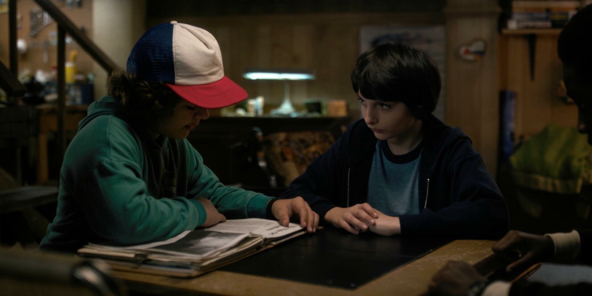 Stranger Things S01E05 Chapter Five The Flea And The Acrobat 1080p NF WEBRip DD5 1 x264 NTb TGx