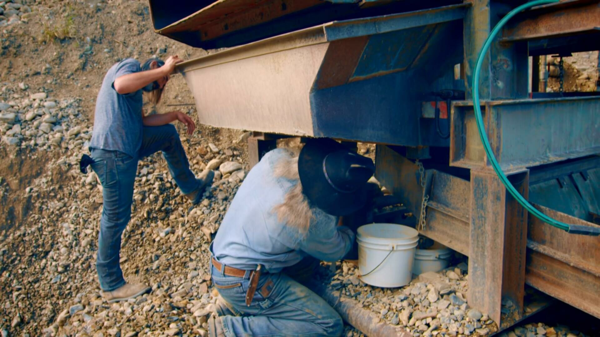 Gold Rush Mine Rescue with Freddy and Juan S03E08 Rigs to Riches 1080p AMZN WEB DL DDP2 0 H 264 NTb