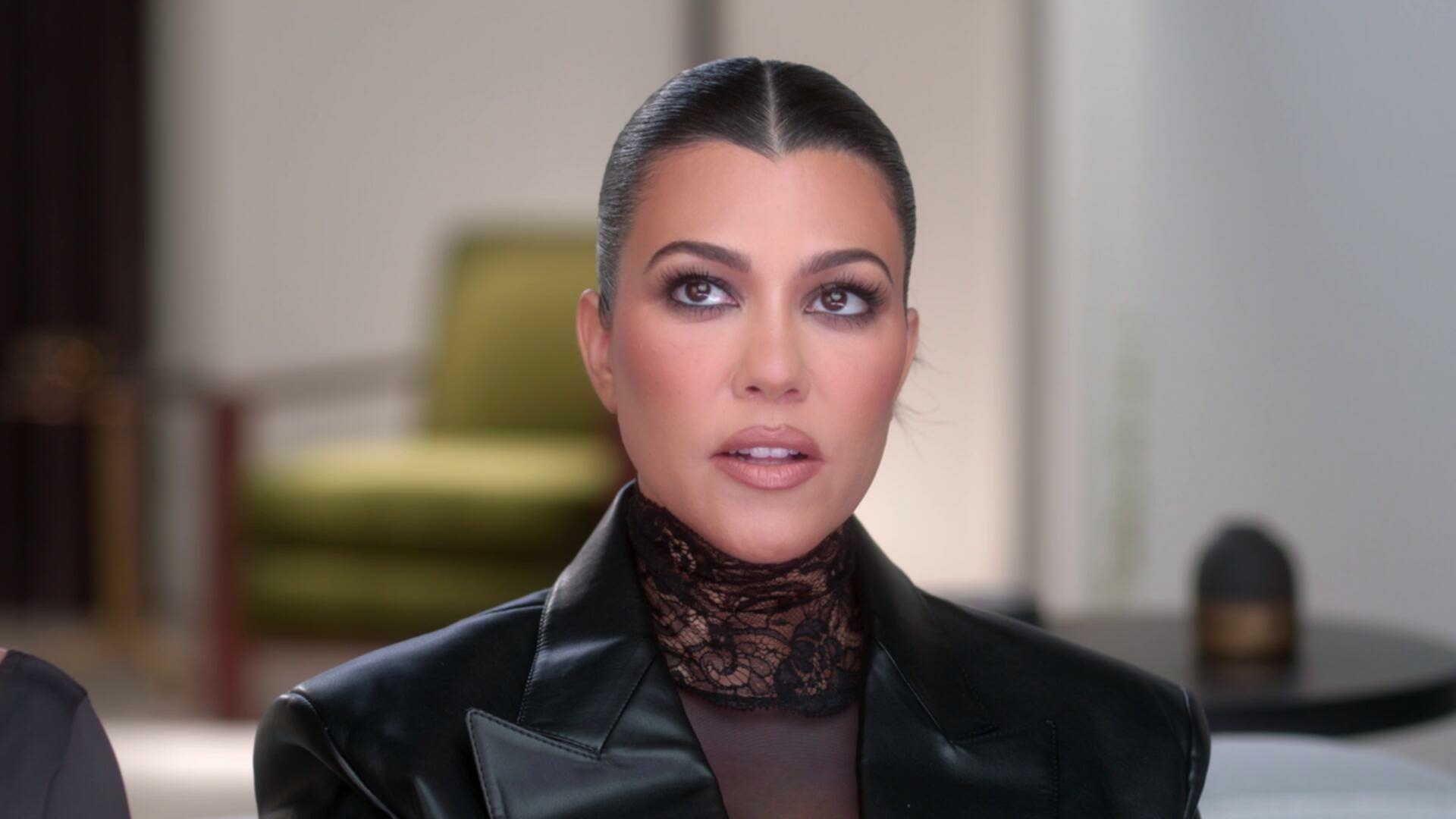 The Kardashians S04E01 Youre A Witch And I Hate You 1080p HULU WEB DL DDP5 1 H 264 NTb TGx