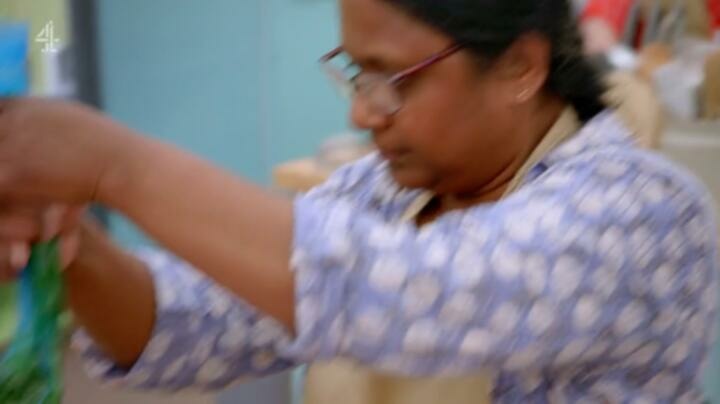 The Great British Bake Off S14E04 HDTV x264 TORRENTGALAXY