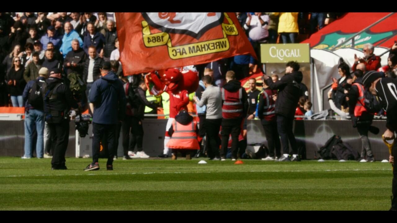 Welcome to Wrexham S02E12 Hand of Foz 720p DSNP WEB DL DDP5 1 H 264 NTb TGx