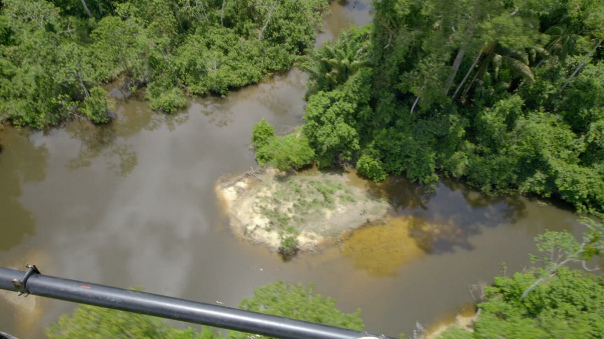 Expedition with Steve Backshall S01E09 Suriname Ghost River 1080p AMZN WEB DL DDP2 0 H 264 NTb TGx