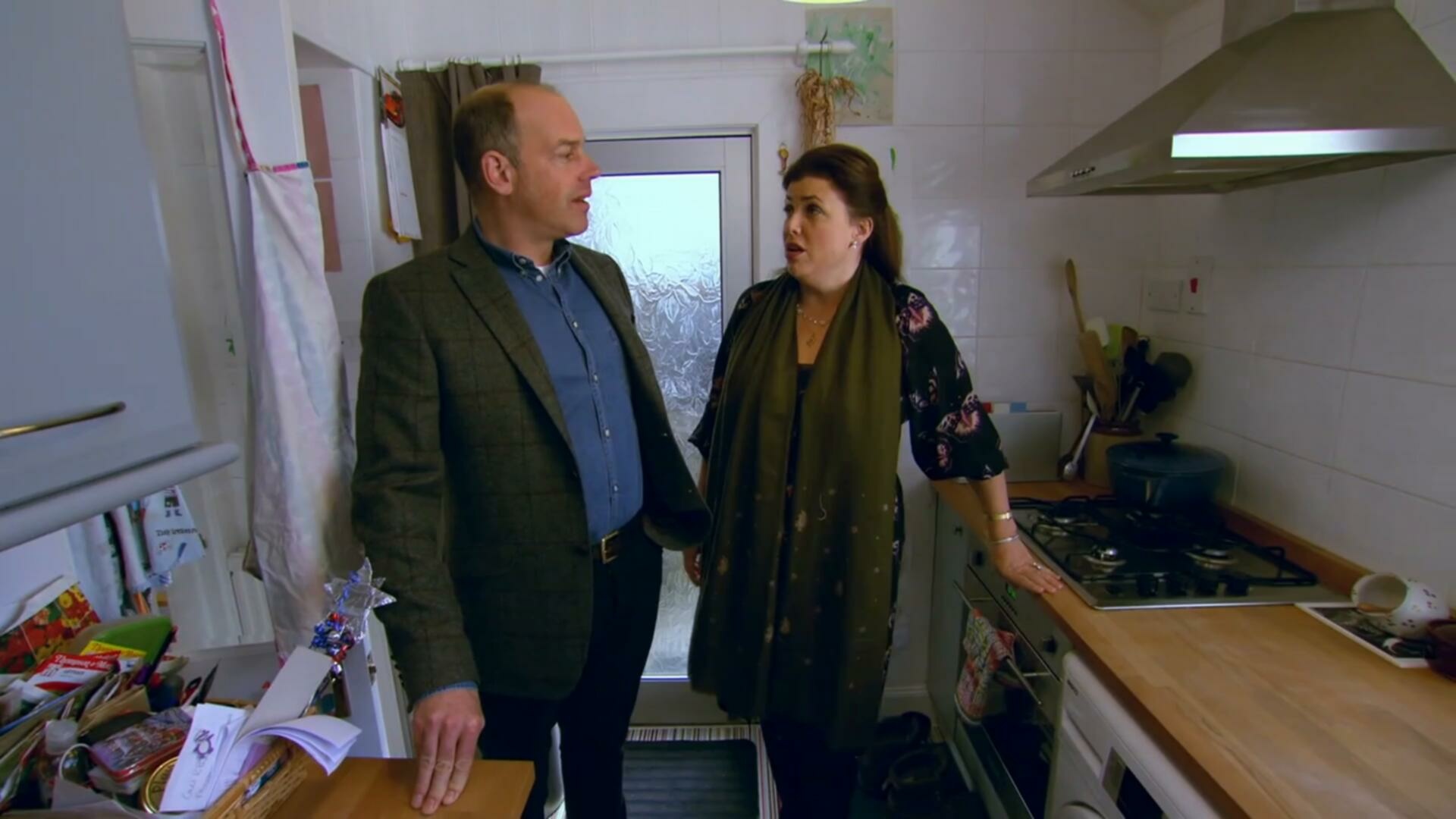 Kirstie And Phils Love It or List It S02E06 Cranleigh 1080p ALL4 WEB DL AAC2 0 H 264 NTb TGx