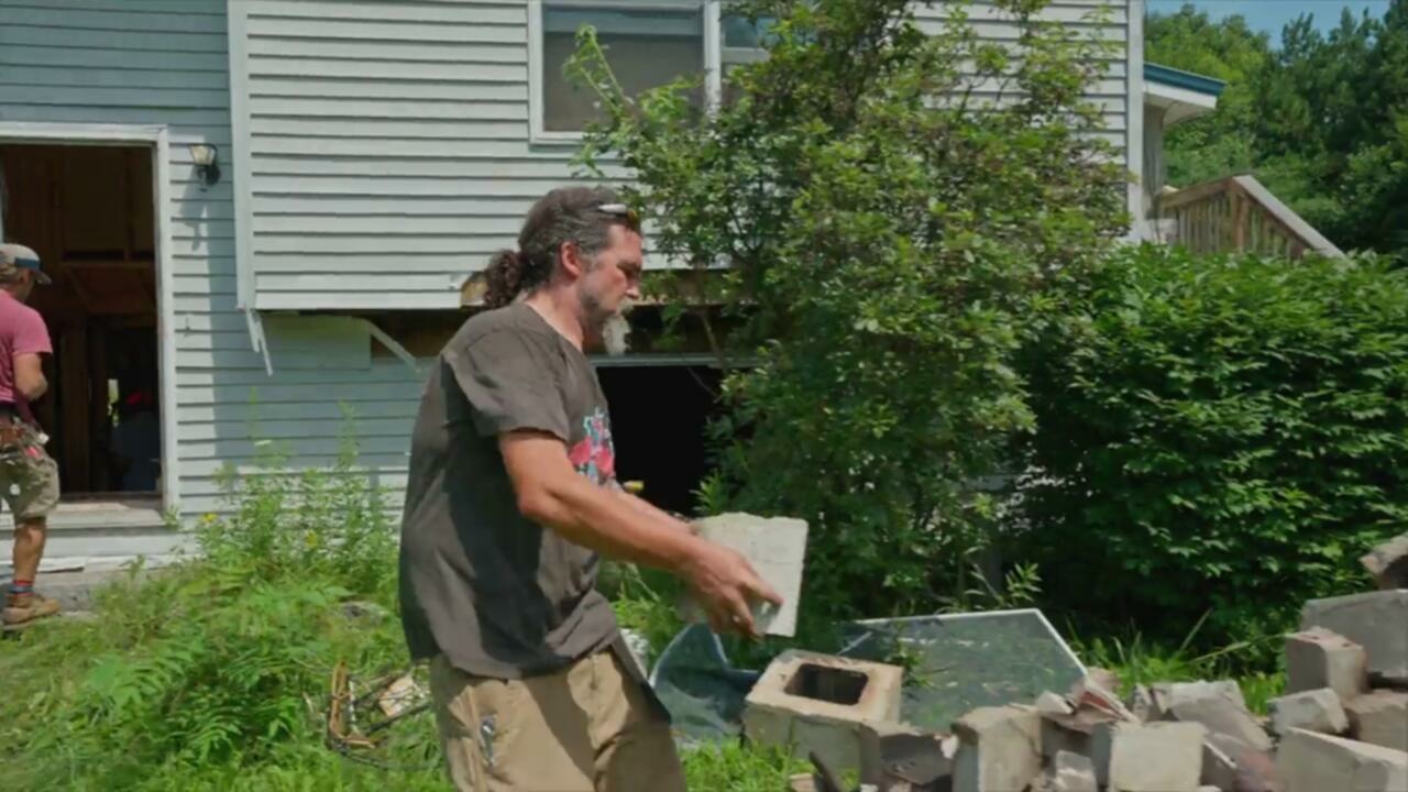 Maine Cabin Masters S09E14 Helping After A House Fire 720p DISC WEB DL AAC2 0 H 264 NTb TGx