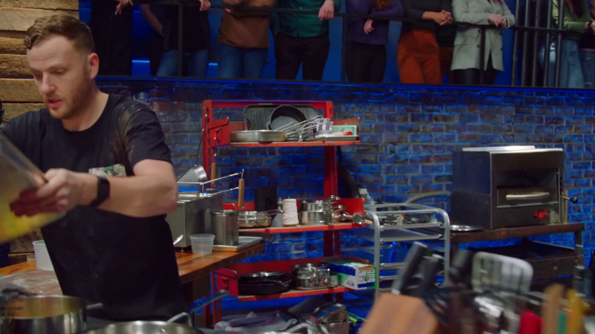 Beat Bobby Flay S33E05 Just Another Flay in the Office 1080p WEB DL AAC2 0 H 264 NTb TGx