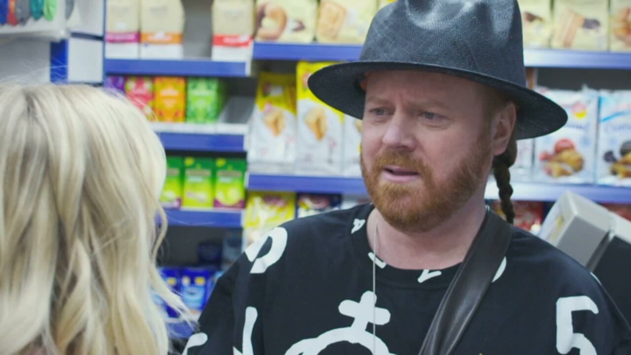 Shopping with Keith Lemon S04E02 Iain Stirling and Zara Larsson 720p ITV WEB DL AAC2 0 H 264 NTb TGx