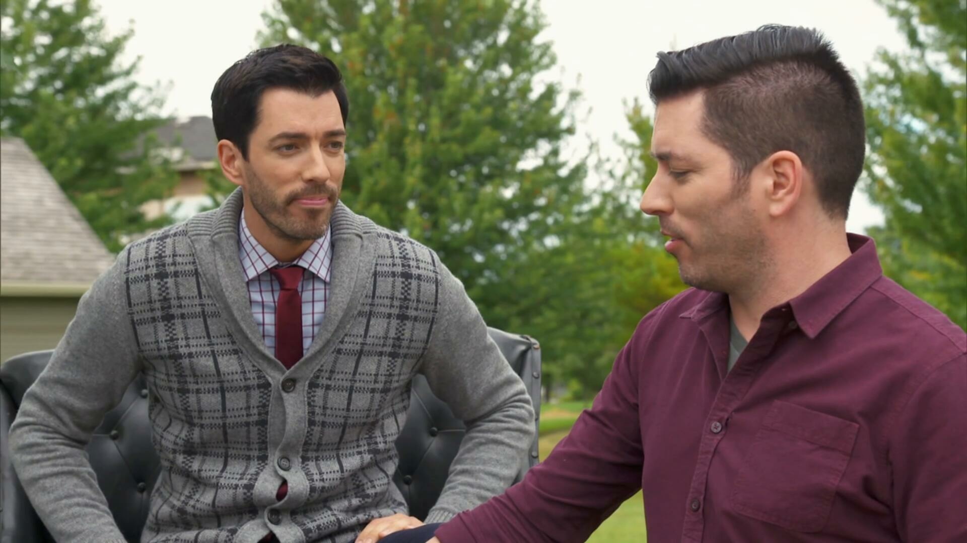 Property Brothers S12E08 Country Chic for A New Generation Carolyn and Gerald 1080p MAX WEB DL DDP2