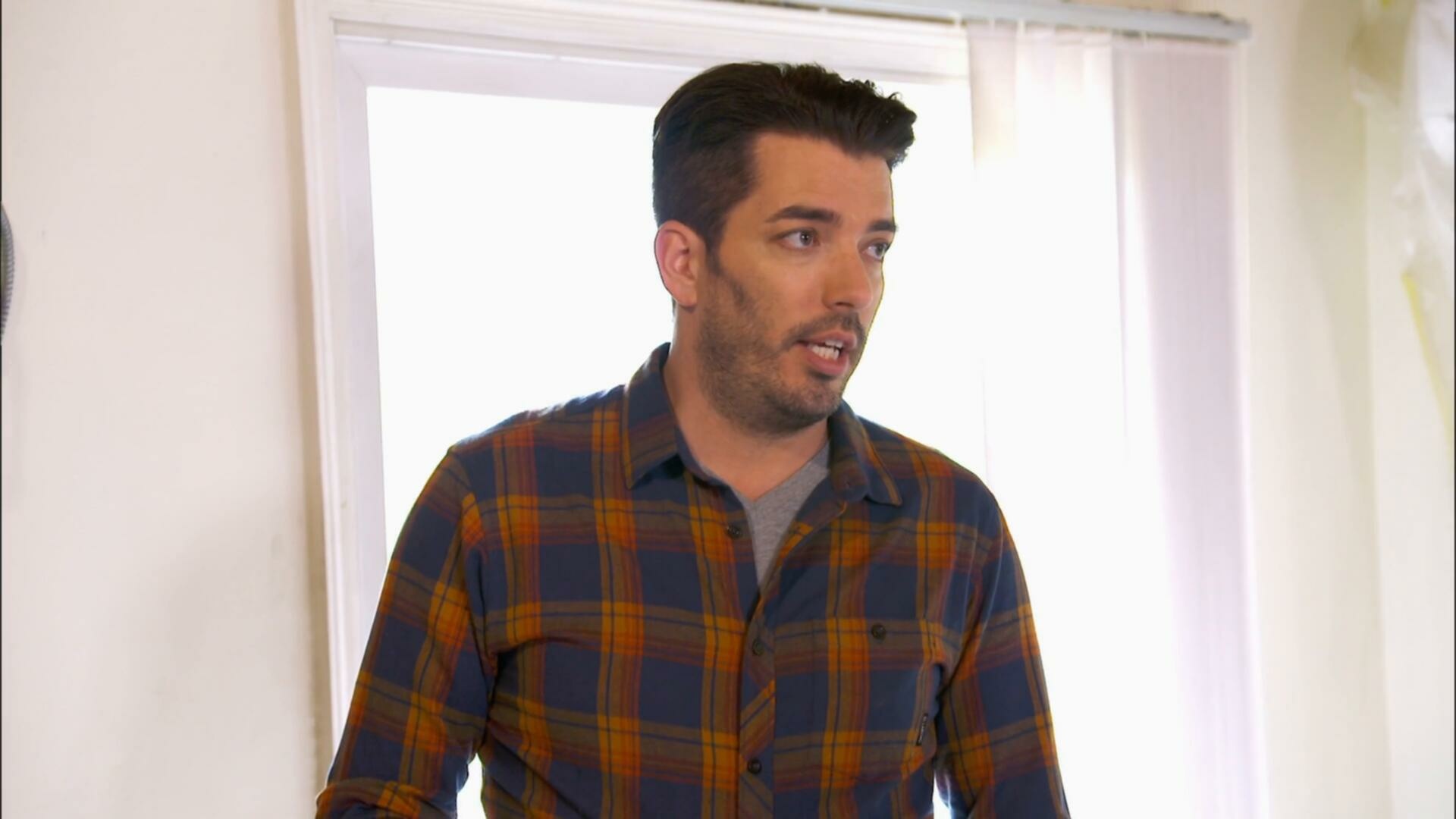 Property Brothers S10E02 Searching for Glitz and Glam Dorothy And John 1080p MAX WEB DL DDP2 0 H 264