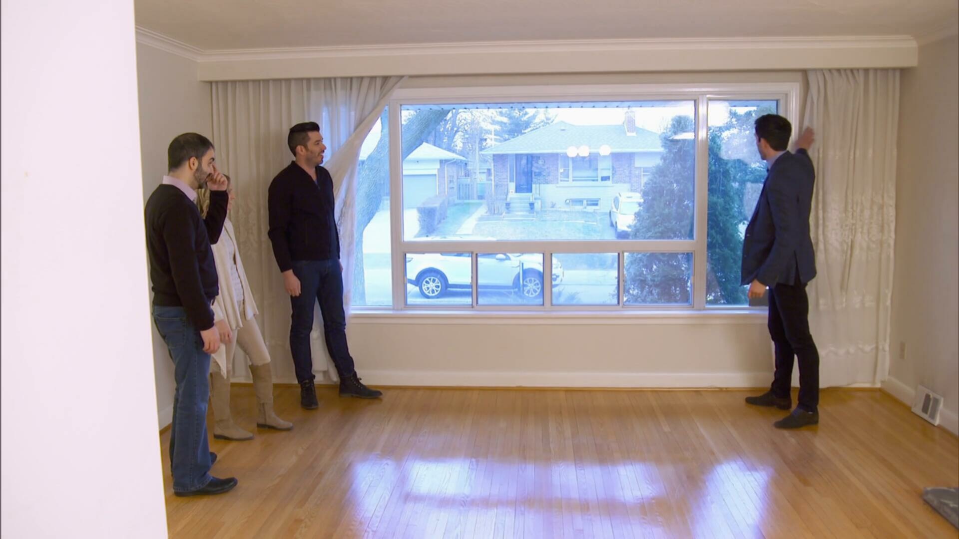 Property Brothers S12E10 Tight Transformation Pat and Tania 1080p MAX WEB DL DDP2 0 H 264 NTb TGx