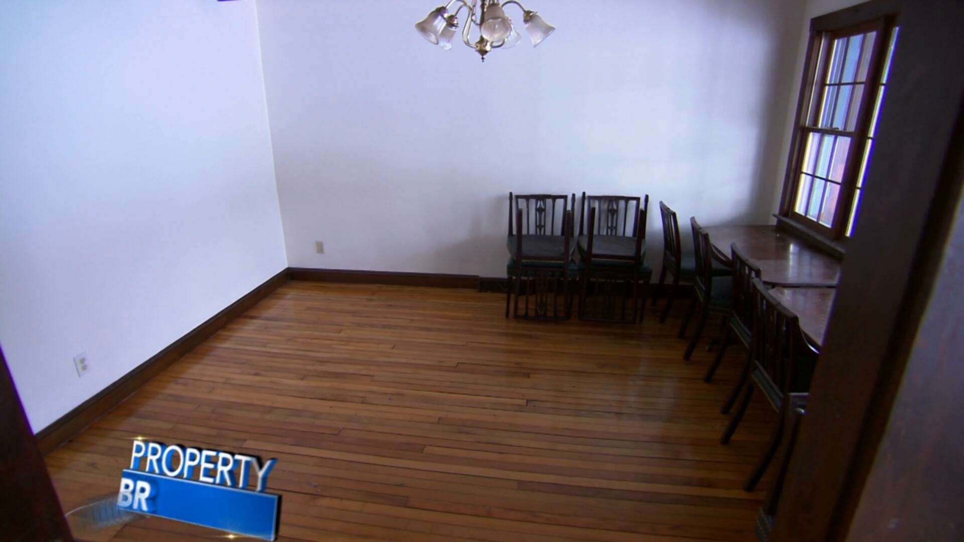 Property Brothers S08E04 Room to Roam in Their Dream Home Carlie and Drum 1080p MAX WEB DL DDP2 0 H