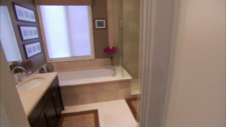 Property Brothers S01E13 WEB x264 TORRENTGALAXY