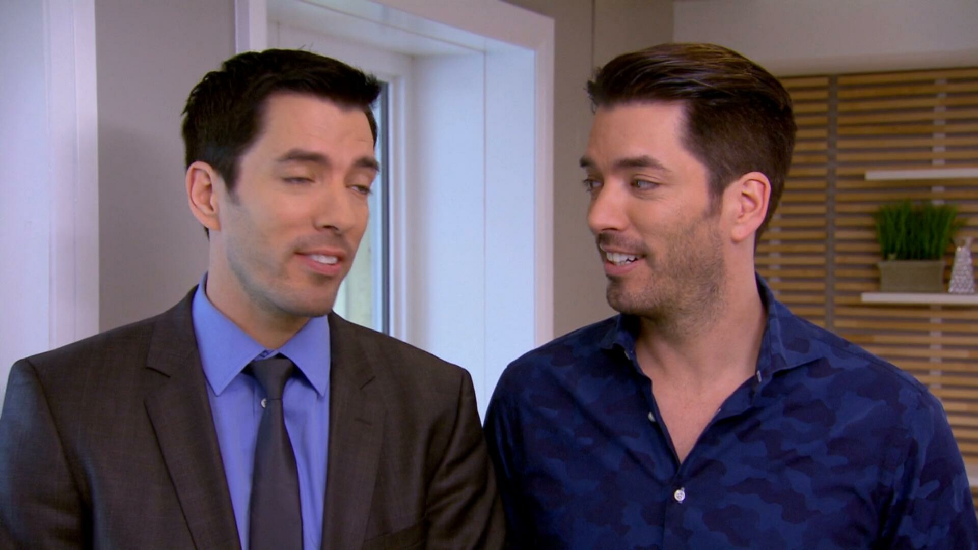 Property Brothers S07E13 Taking A Gamble on a Fixer Upper Chase and Jessica 1080p MAX WEB DL DDP2 0