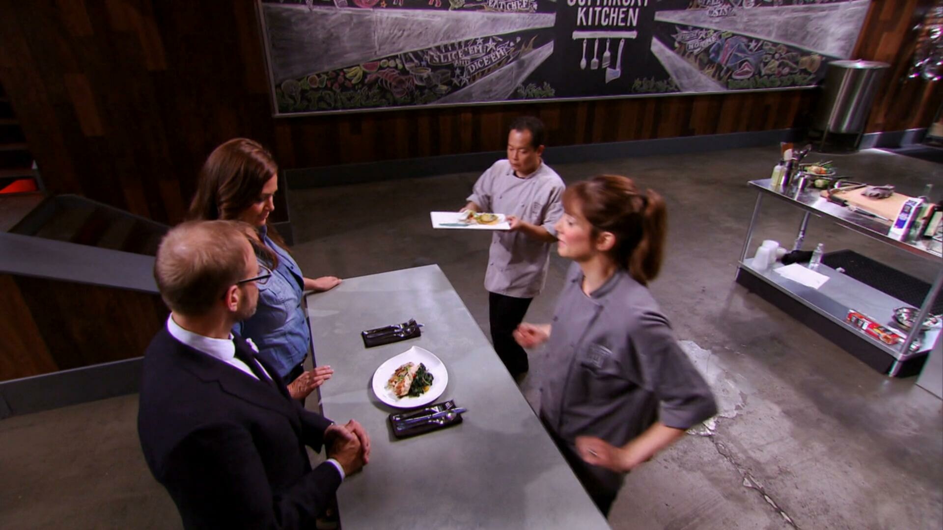 Cutthroat Kitchen S01E12 Chicken Cordon Blue 1080p AMZN WEB DL DDP 2 0 H 264 FLUX TGx