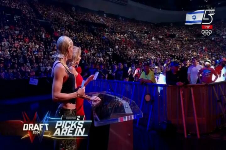 WWE Friday Night SmackDown 2024 04 26 HDTV h264 Star TGx