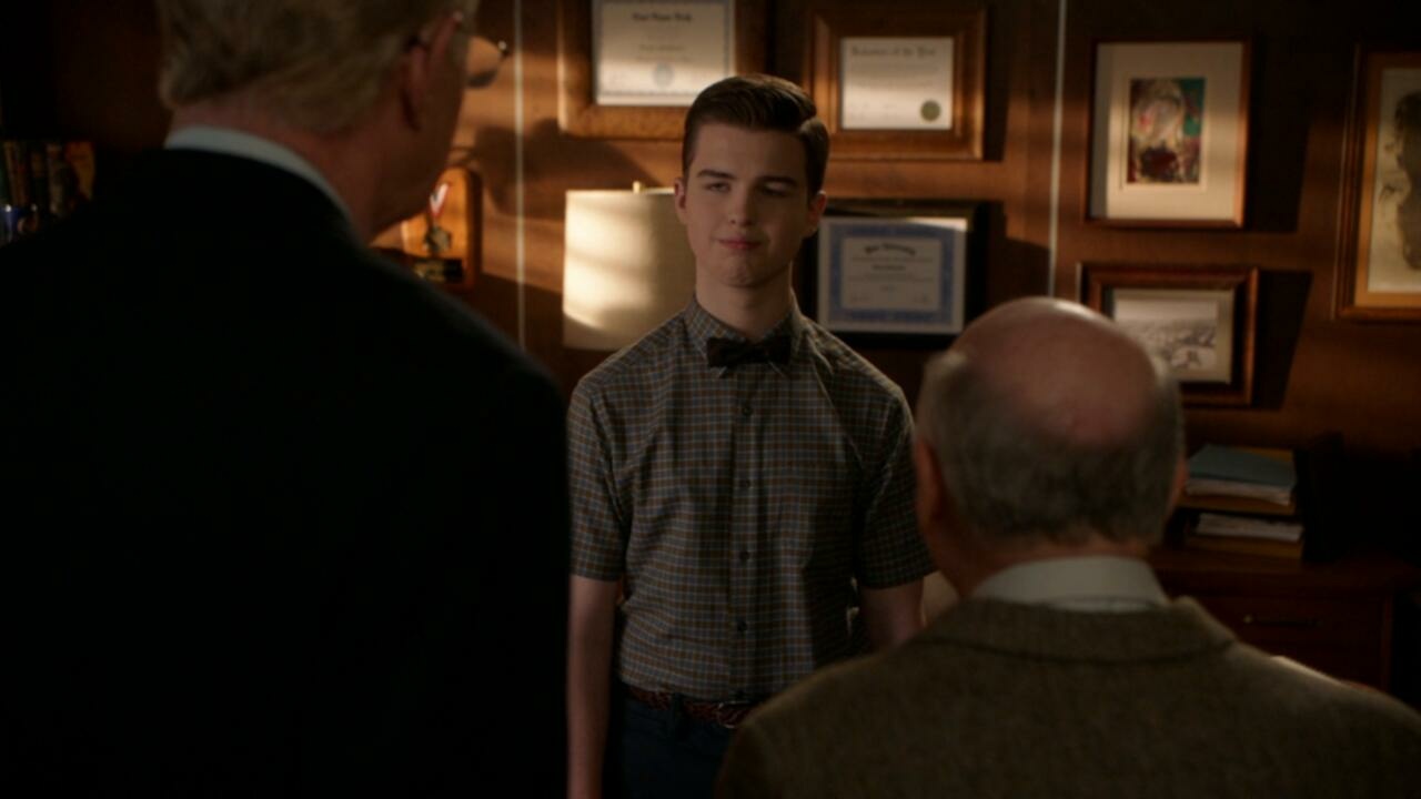 Young Sheldon S07E09 A Fancy Article and a Scholarship for a Baby 720p AMZN WEB DL DDP5 1 H 264 FLUX