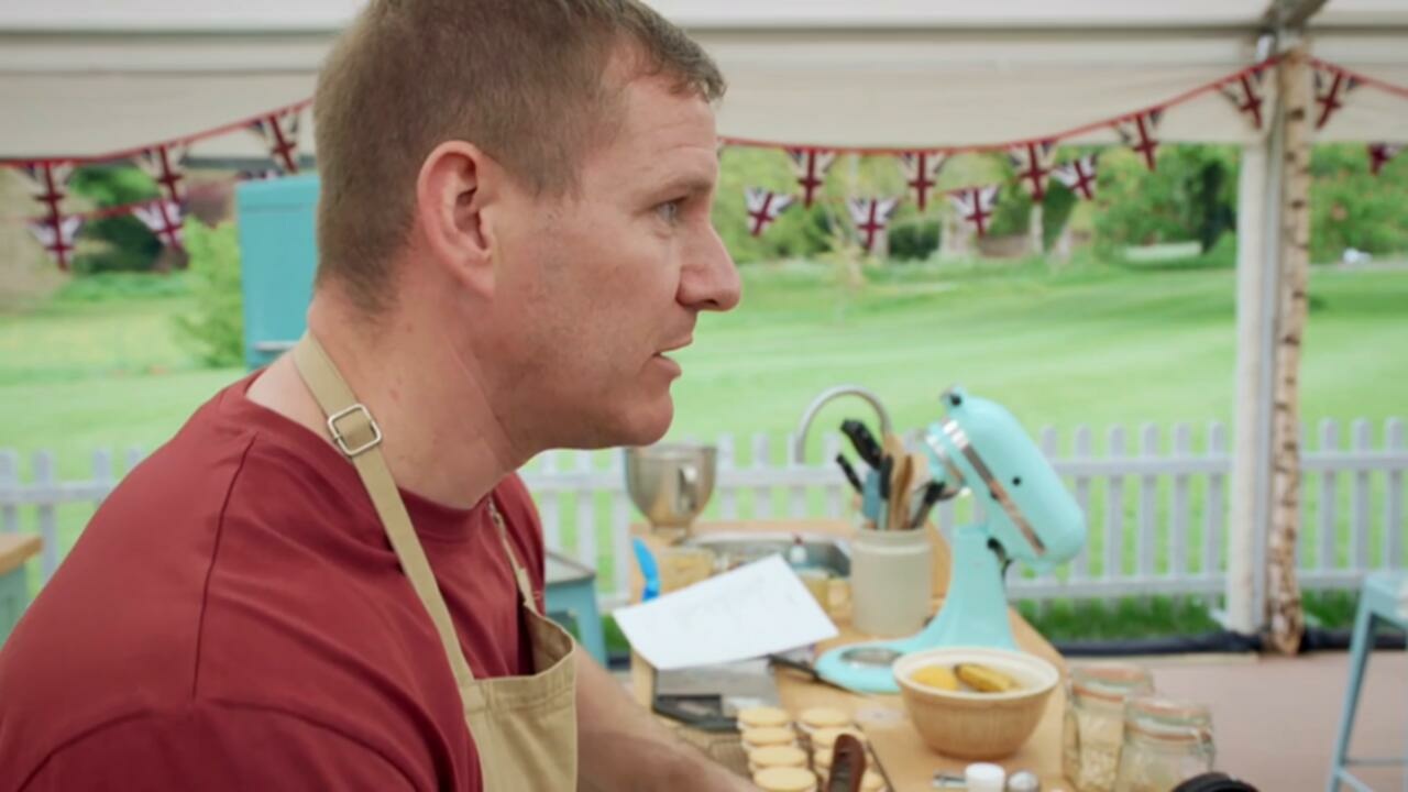 The Great British Bake Off S14E02 720p WEB H264 SKYFiRE TGx