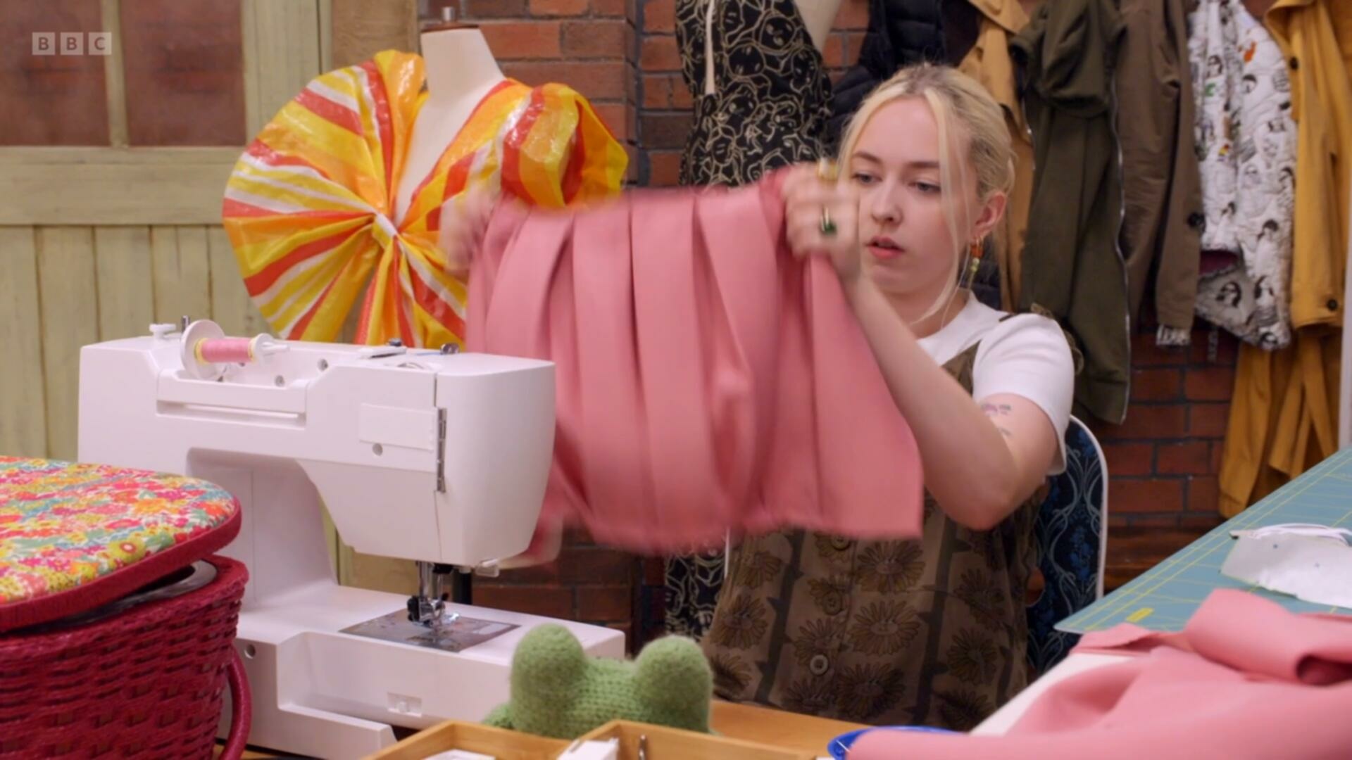 The Great British Sewing Bee S09E02 1080p WEBRip x264 CBFM TGx