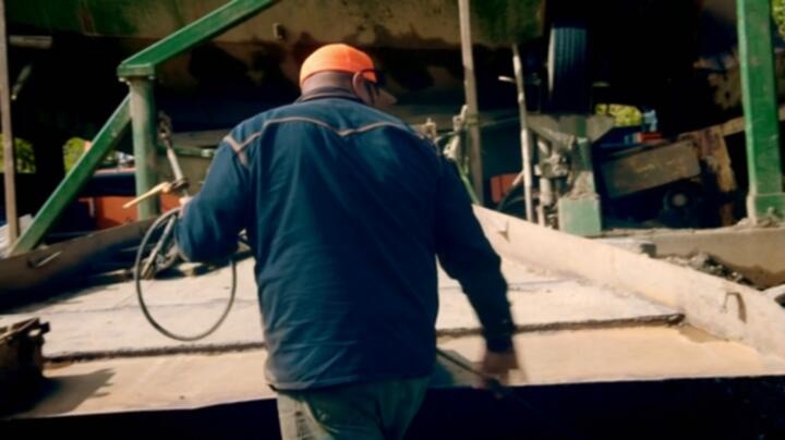 Gold Rush Freddy Dodges Mine Rescue S02E02 WEB x264 TORRENTGALAXY