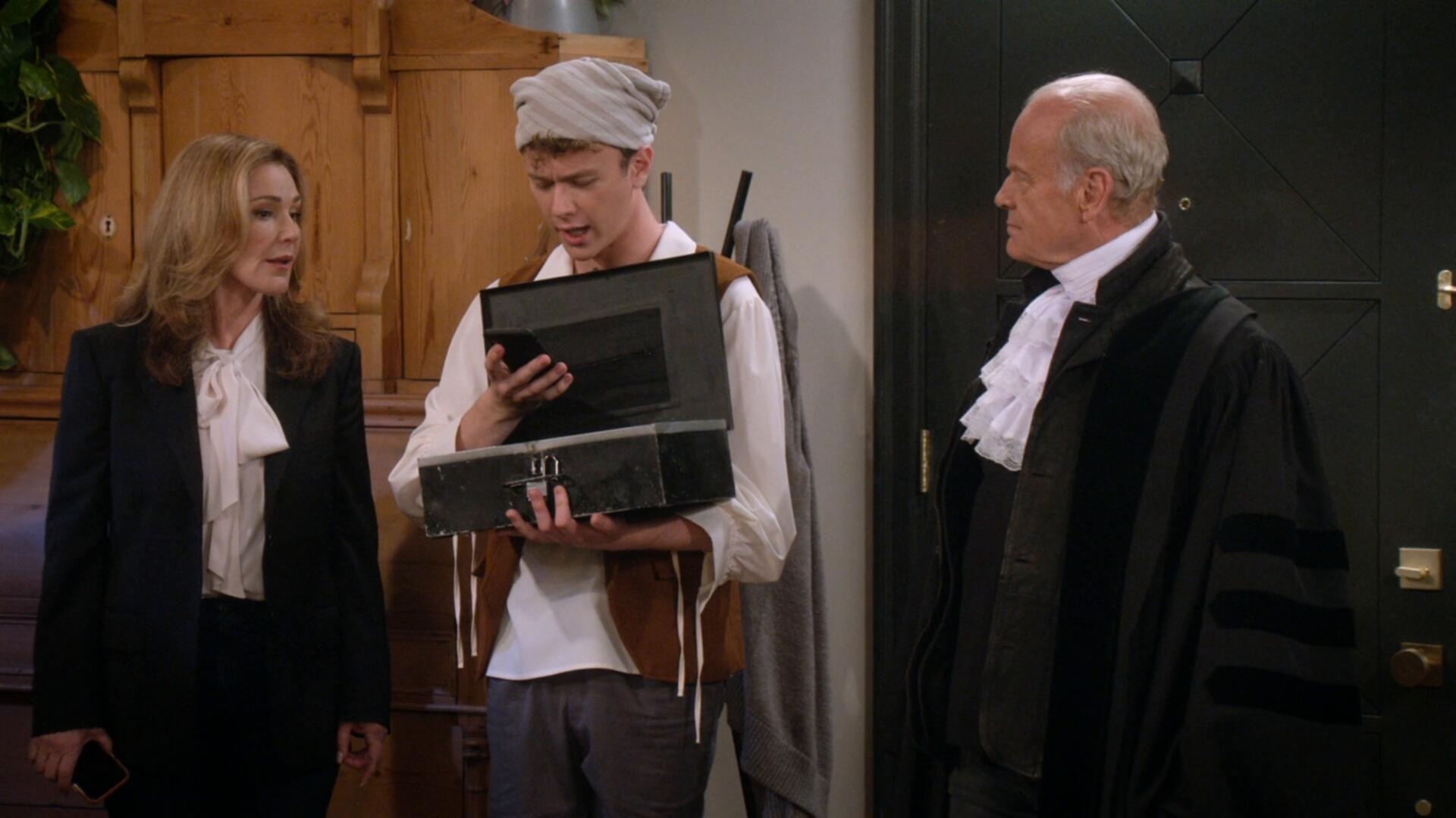 Frasier 2023 S02E09 Murder Most Finch 1080p AMZN WEB DL DDP5 1 H 264 NTb TGx