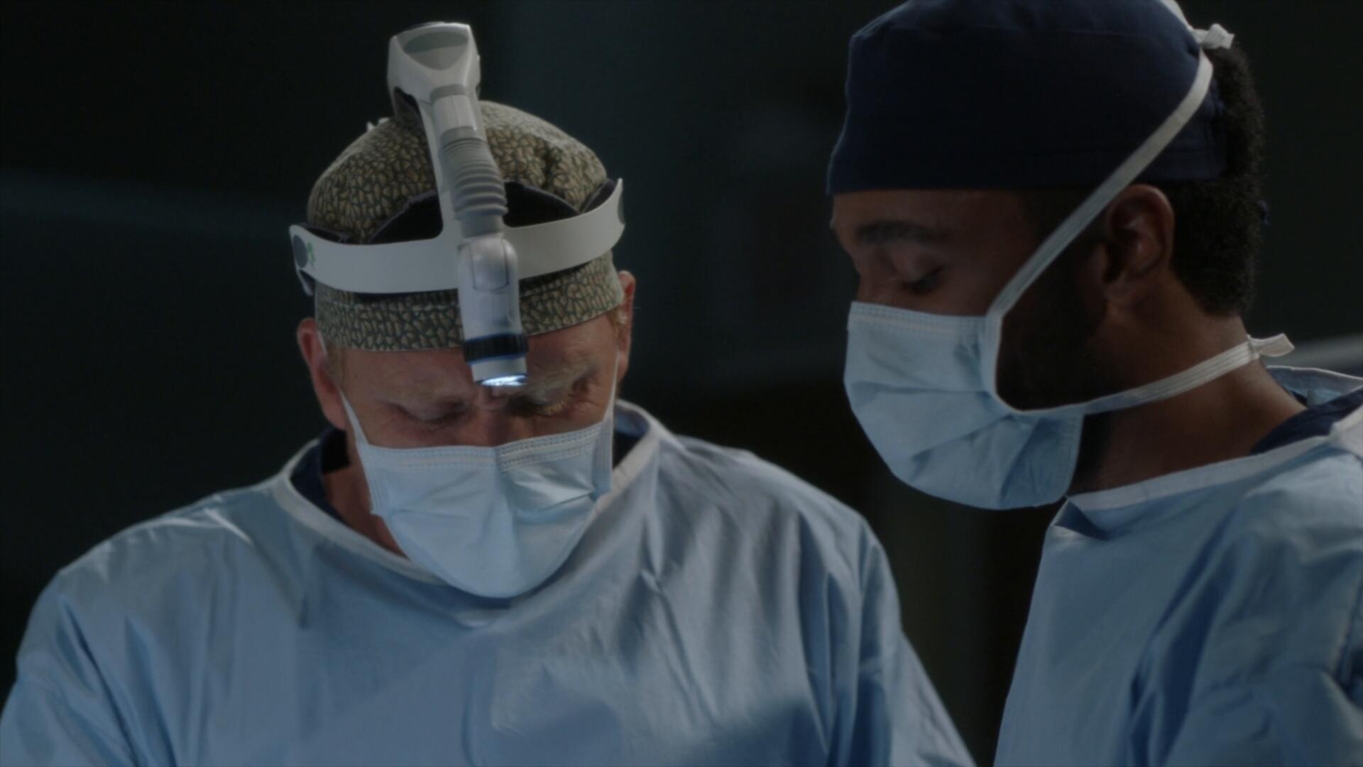 Greys Anatomy S18E04 With a Little Help From My Friends 1080p AMZN WEB DL DDP5 1 H 264 NTb TGx