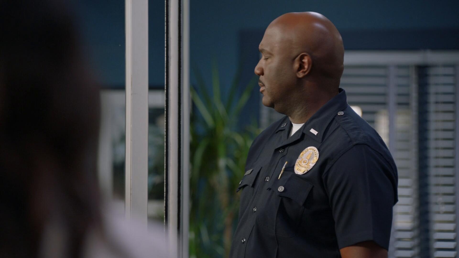 The Rookie S07E04 Darkness Falling 1080p AMZN WEB DL DDP5 1 H 264 FLUX TGx