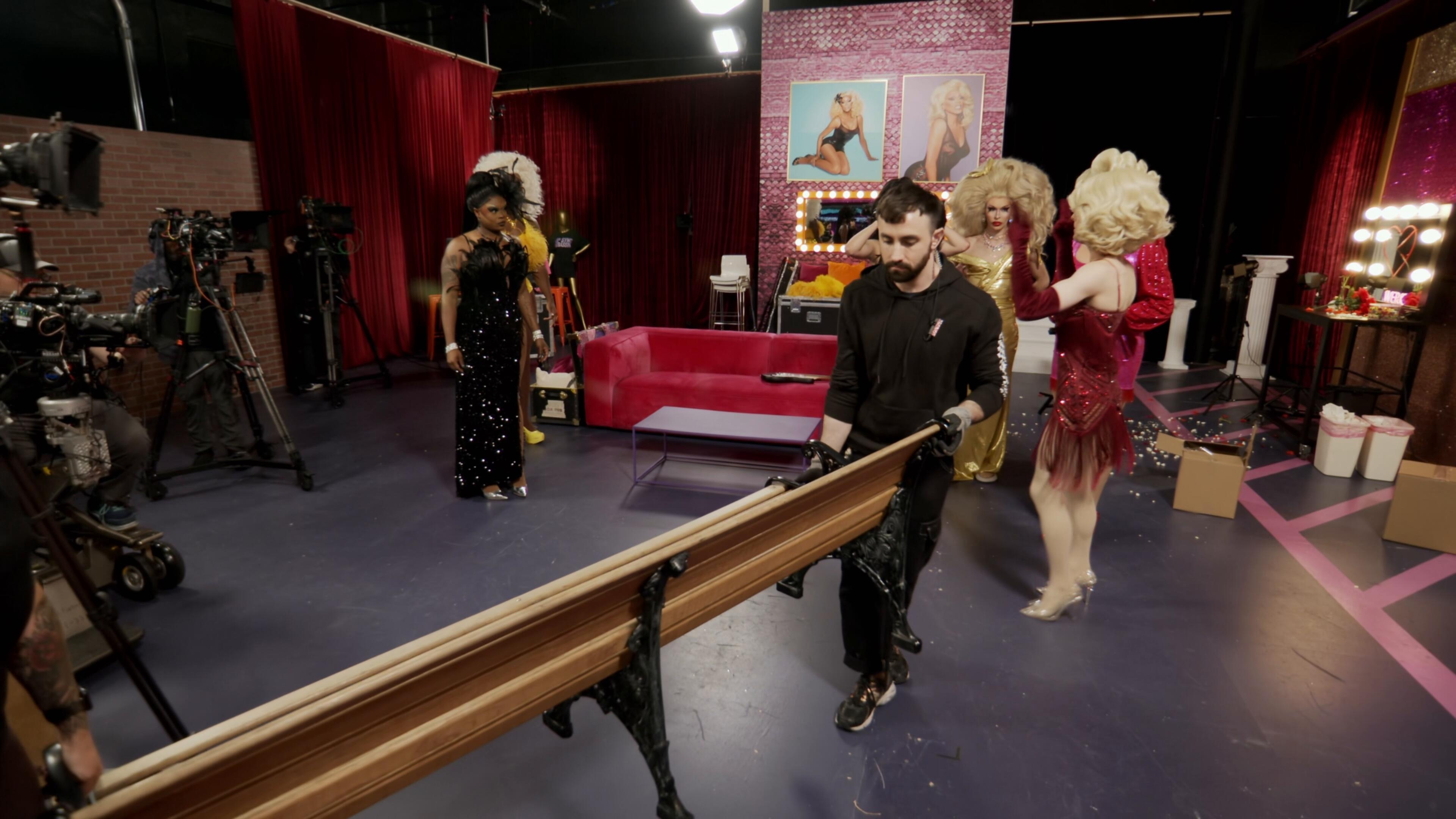 RuPauls Drag Race S17E04 Bitch Im a Drag Queen 2160p AMZN WEB DL DDP2 0 H 265 Kitsune TGx