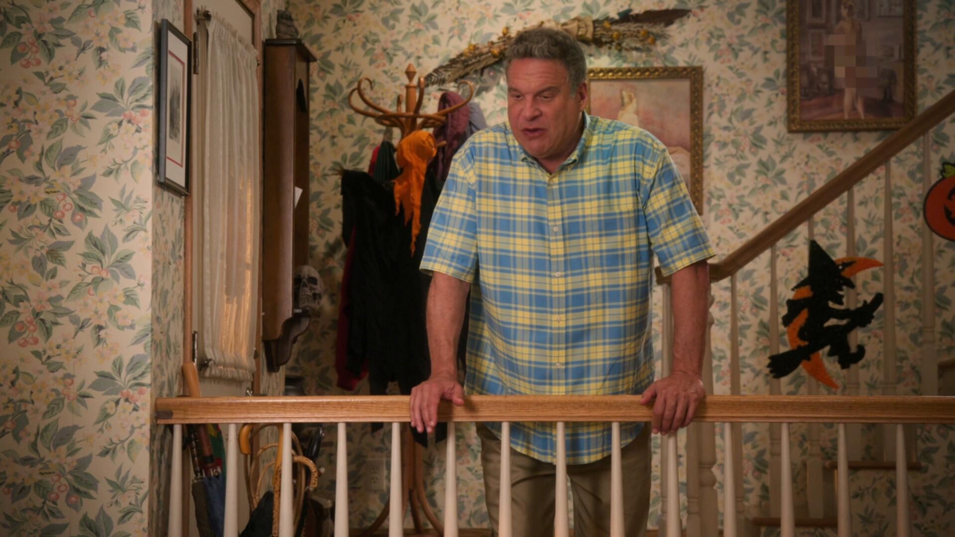 The Goldbergs 2013 S07E06 A 100 True Ghost Story 1080p AMZN WEB DL DDP5 1 H 264 NTb TGx