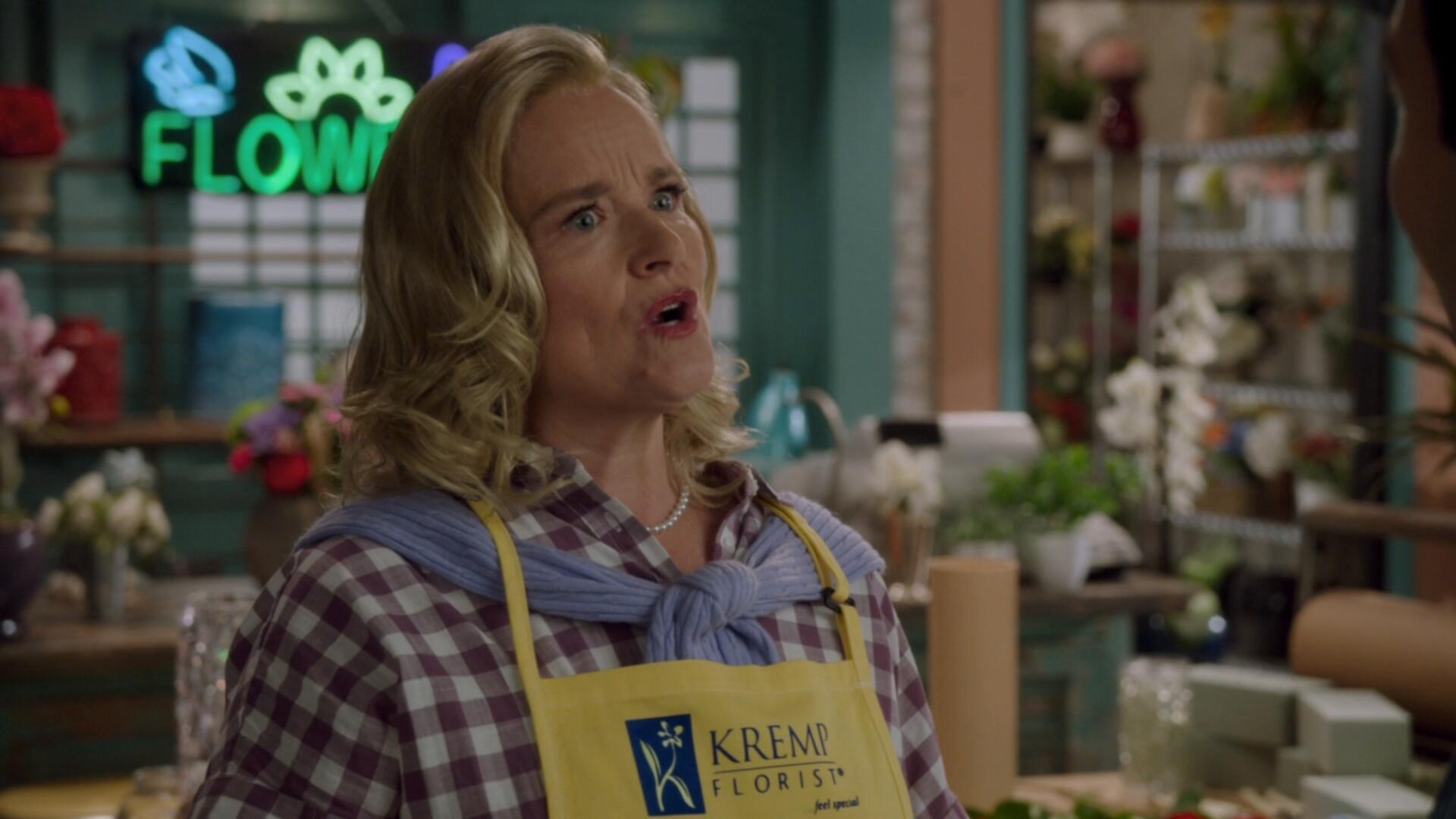 The Goldbergs 2013 S10E19 Flowers for Barry 1080p AMZN WEB DL DDP5 1 H 264 NTb TGx