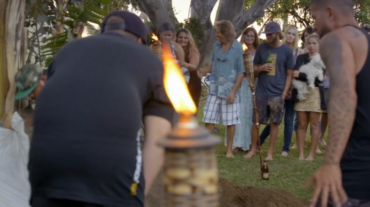 Anthony Bourdain Parts Unknown S05E07 Hawaii 720p WEB DL AAC2 0 H 264 NTb TGx