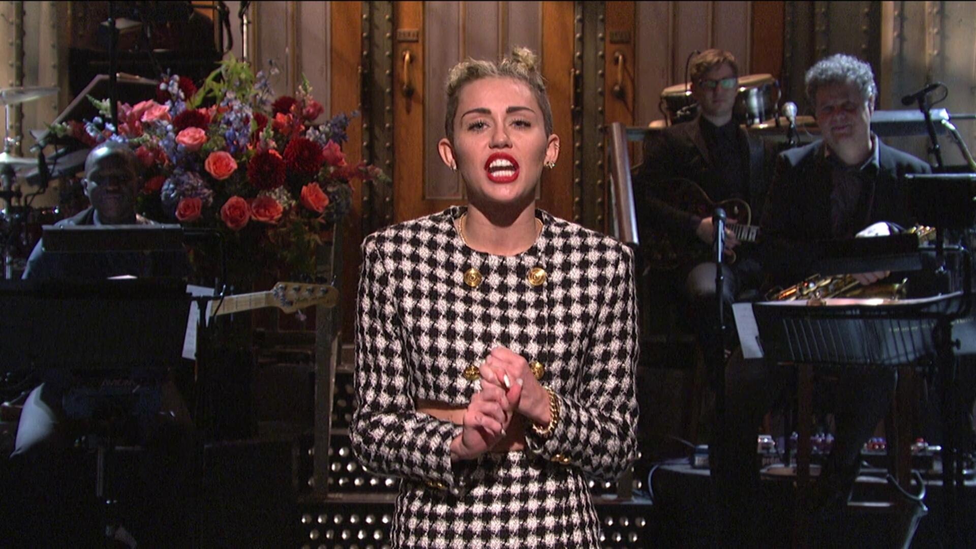 Saturday Night Live S39E02 Miley Cyrus 1080p PCOK WEB DL DDP 5 1 H 264 FLUX TGx